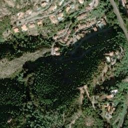 Satellite imagery of Plage du Château, FR
