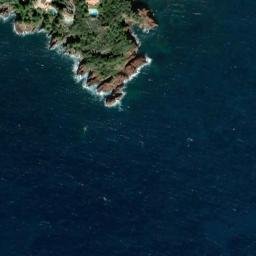 Satellite imagery of Cap de l'Esquillon, FR