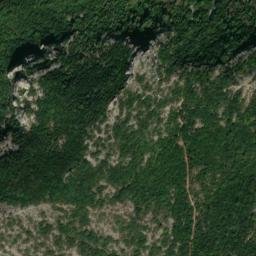 Satellite imagery of Rocher de Onze heures, FR