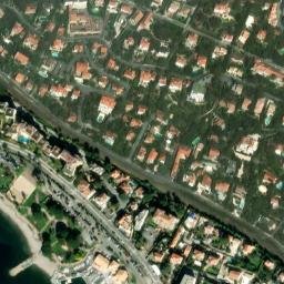 Satellite imagery of Le Lion de Terre, FR