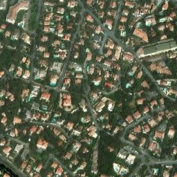 Satellite imagery of Le Lion de Terre, FR