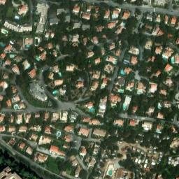 Satellite imagery of Le Lion de Terre, FR