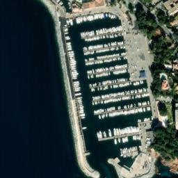 Satellite imagery of Le Lion de Mer, FR