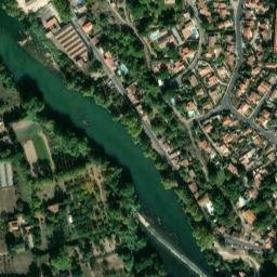 Satellite imagery of Cathédrale Saint-Nazaire et Saint-Celse, FR