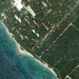 Satellite imagery of Umac, IT