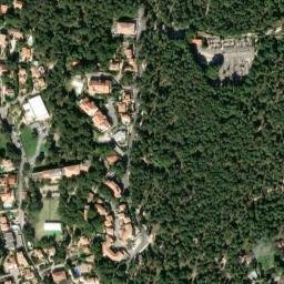 Satellite imagery of Pointe Roquetaillade, FR