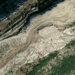 Satellite imagery of Bau des oiseaux, FR