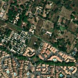 Satellite imagery of Pointe de Roche Longue, FR