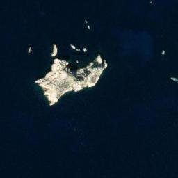 Satellite imagery of Îlot Tiboulen, FR
