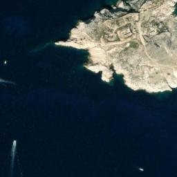 Satellite imagery of Îlot Tiboulen, FR