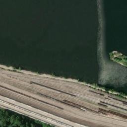 Satellite imagery of Dundurn Castle, CA