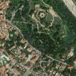 Satellite imagery of Pointe du Cimetière, FR