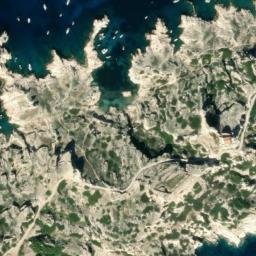 Satellite imagery of Cap Caveaux, FR