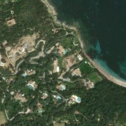 Satellite imagery of Pointe de l'Ay, FR
