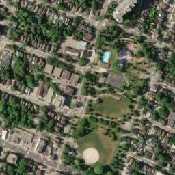 Satellite imagery of Dundurn Castle, CA
