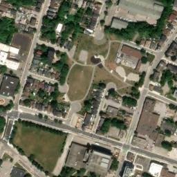 Satellite imagery of Dundurn Castle, CA