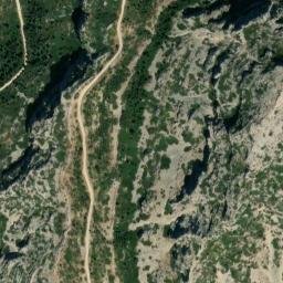 Satellite imagery of cairn, FR