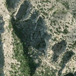 Satellite imagery of cairn, FR