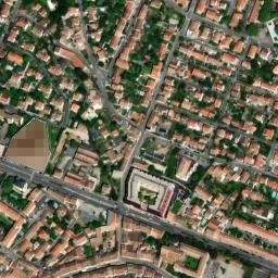Satellite imagery of Château Comtal, FR