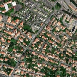 Satellite imagery of Château Comtal, FR