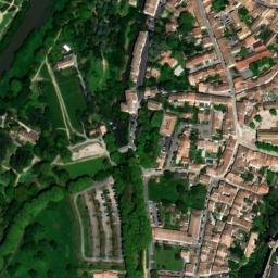 Satellite imagery of Château Comtal, FR