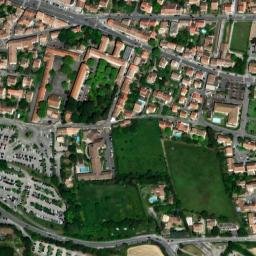 Satellite imagery of Château Comtal, FR
