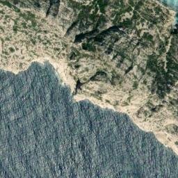 Satellite imagery of cairn, FR