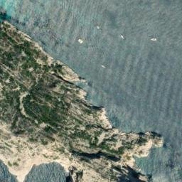 Satellite imagery of cairn, FR