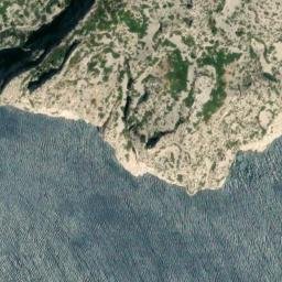 Satellite imagery of cairn, FR