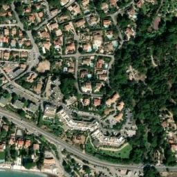 Satellite imagery of Pointe de la Baumette, FR