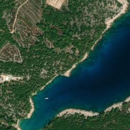 Satellite imagery of cairn, IT