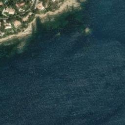 Satellite imagery of Pointe du Canadel, FR