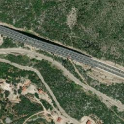 Satellite imagery of Gradina Zveč, HR