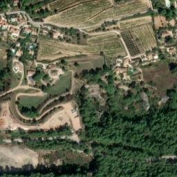 Satellite imagery of La grotte du Garou, FR