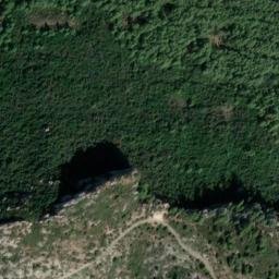 Satellite imagery of La grotte du Garou, FR