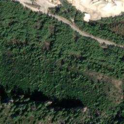 Satellite imagery of La grotte du Garou, FR