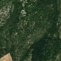Satellite imagery of cairn, FR