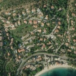 Satellite imagery of Pointe de la Sèqu, FR