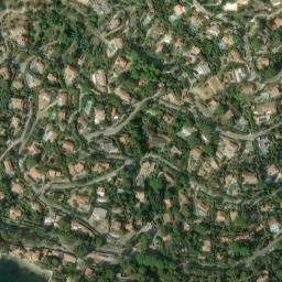 Satellite imagery of Pointe de la Sèqu, FR