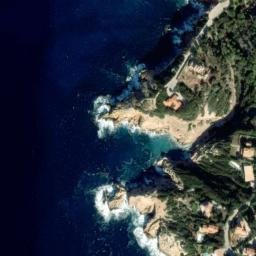 Satellite imagery of Pointe du Défens, FR
