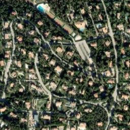 Satellite imagery of Pointe du Défens, FR