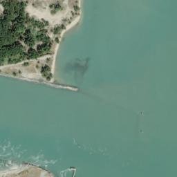 Satellite imagery of First National Bank of Bandon, US