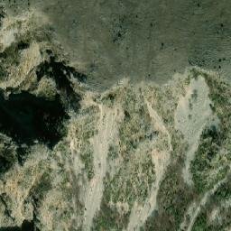 Satellite imagery of Mali Parić, BA