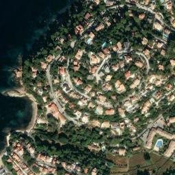 Satellite imagery of Pointe de Carqueiranne, FR