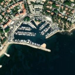 Satellite imagery of Pointe Péno, FR