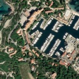 Satellite imagery of La Croisette, FR