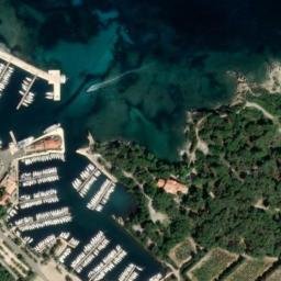 Satellite imagery of La Croisette, FR