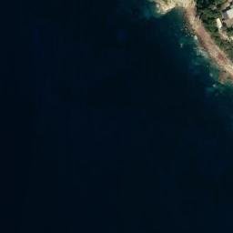 Satellite imagery of Pointe de Carqueiranne, FR