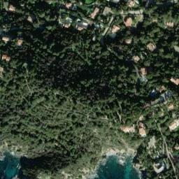 Satellite imagery of Pointe des Morts, FR