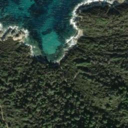 Satellite imagery of Le Parapluie, FR